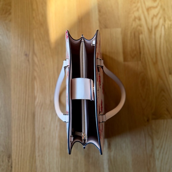 ✨ Like New ✨ Kate Spade Staci Large Satchel - Red Hydrangea Floral - Picture 5 of 7